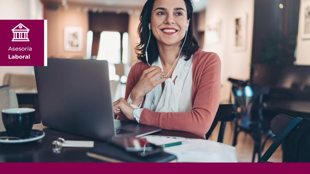 Descubre cómo implementar la flexibilidad laboral de forma correcta en tu empresa con objetivos claros, políticas justas y herramientas tecnológicas.